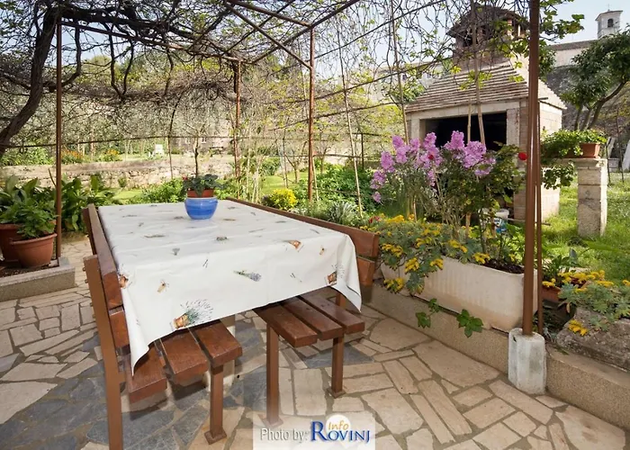 Ondina * Ρόβινι